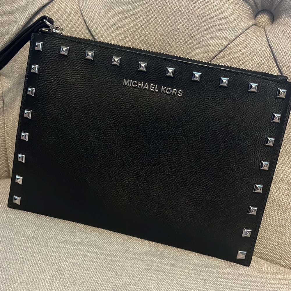 Michael Kors Large Leather Wristlet - Black